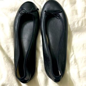 J.Crew, black leather ballet flats size 7 1/2 in great use condition